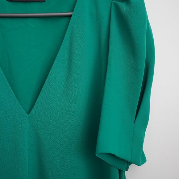 Beautiful green dress Zara) - Picture 9 of 12